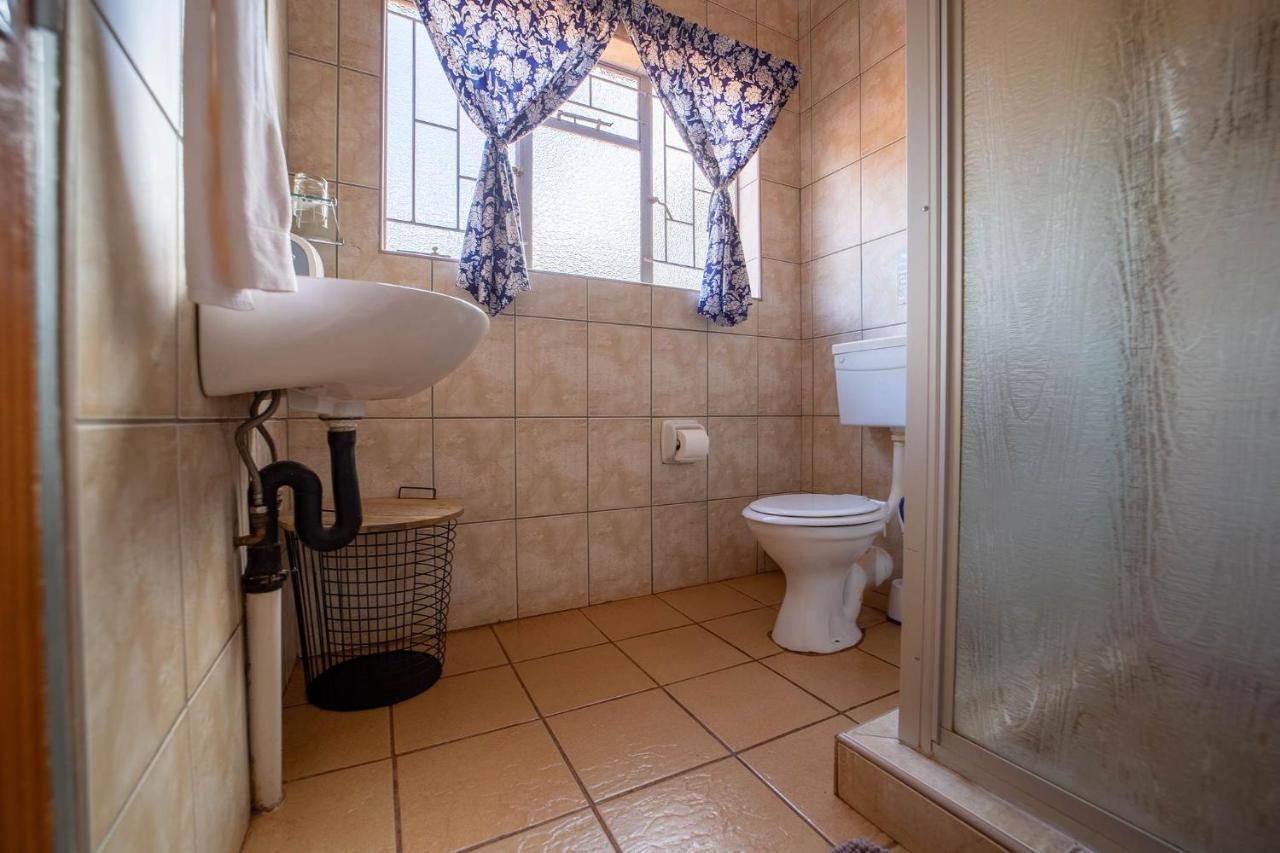 Red Sands Country Lodge Kuruman Exteriör bild