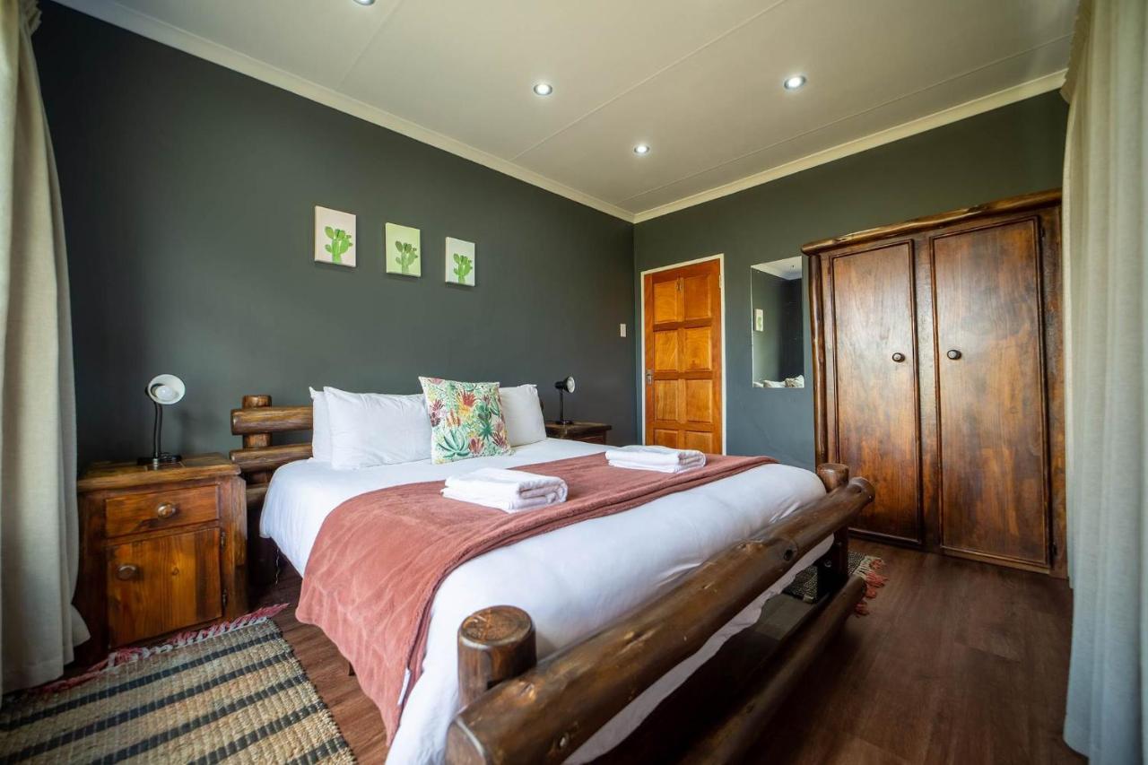 Red Sands Country Lodge Kuruman Exteriör bild